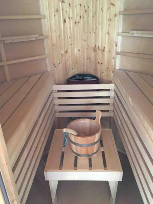 Chalet 2 Personnes Avec Jacuzzi Et Piscine Saisonniere Partagee Corcieux Экстерьер фото