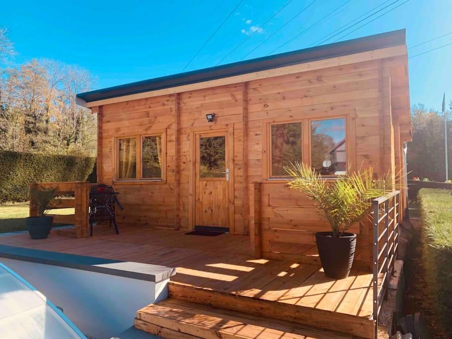 Chalet 2 Personnes Avec Jacuzzi Et Piscine Saisonniere Partagee Corcieux Экстерьер фото